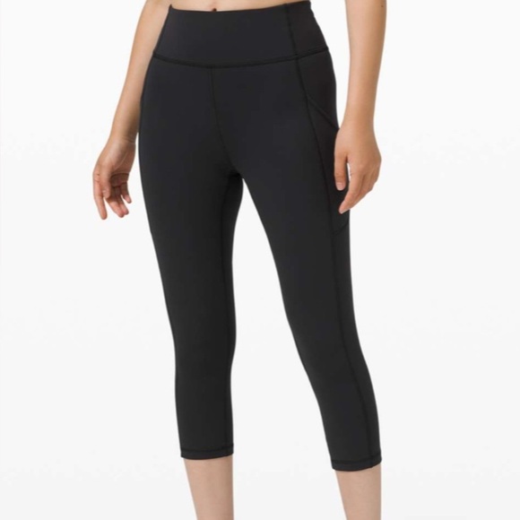 Lululemon  High-Rise Crop 23"
Black - Picture 1 of 7